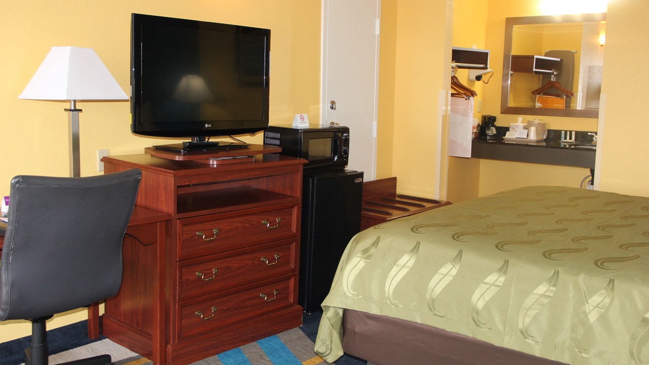 Photo of Bedroom in Albertville