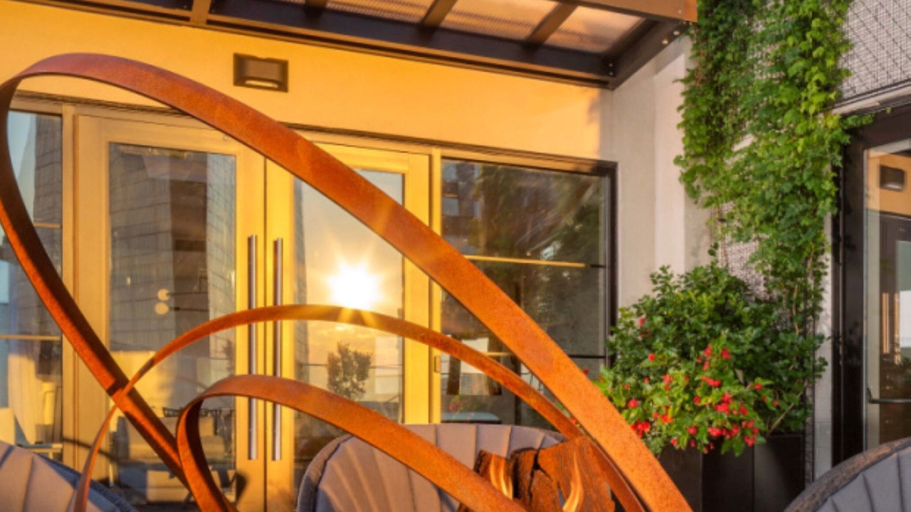 Photo of Outdoor in Logan Square