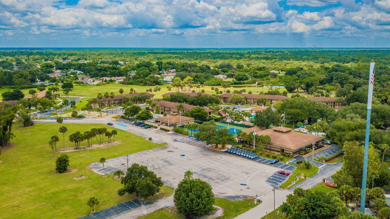 Photo of Outdoor in Joel