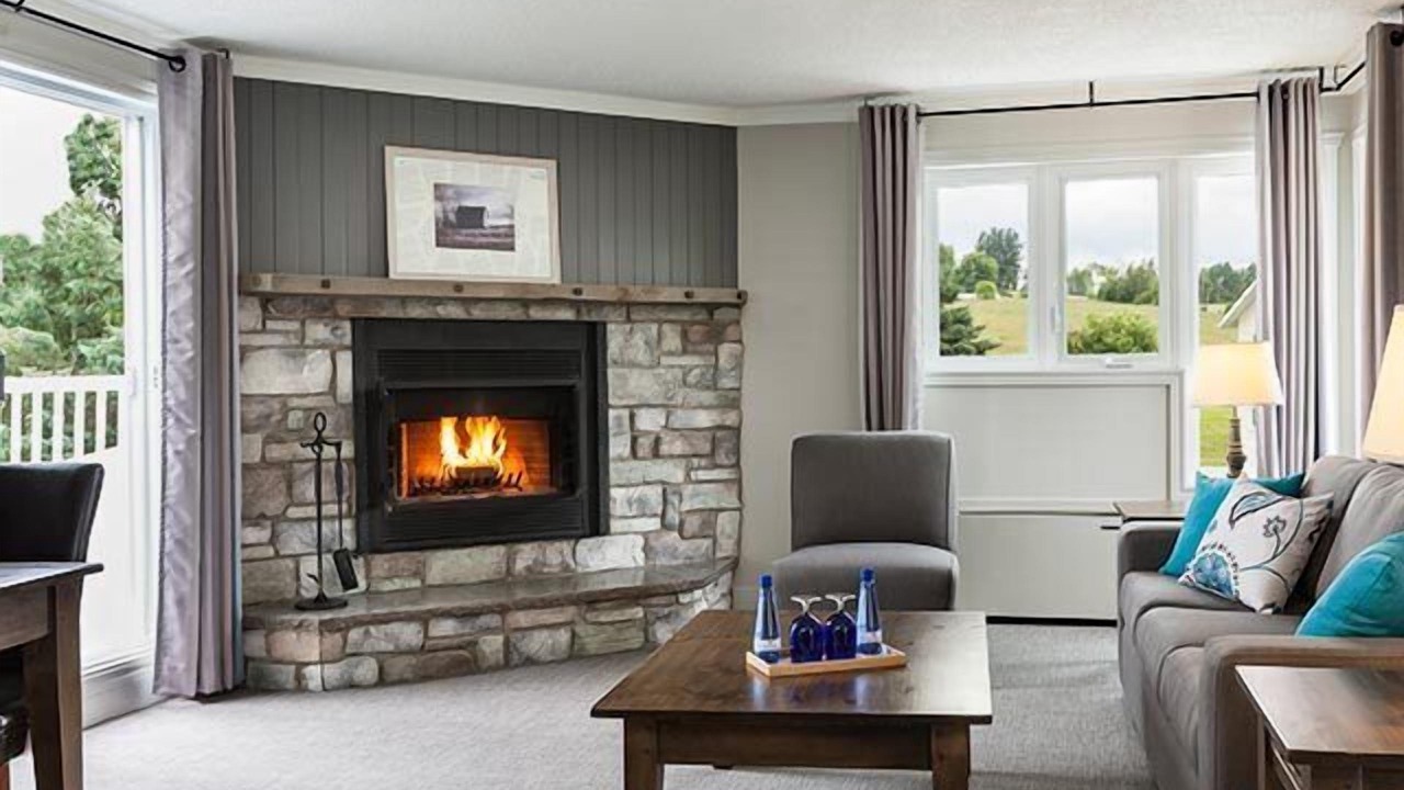 Photo of Livingroom in Lac-Brome