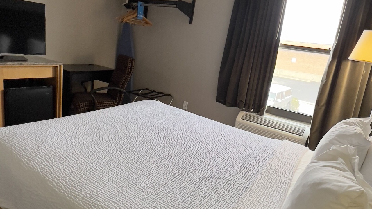 Photo of Bedroom in Lake Bluff