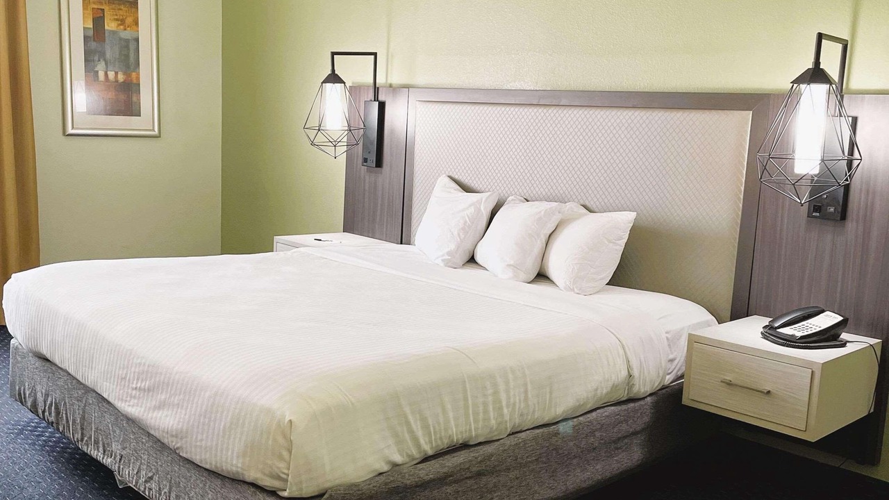 Photo of Bedroom in Albany
