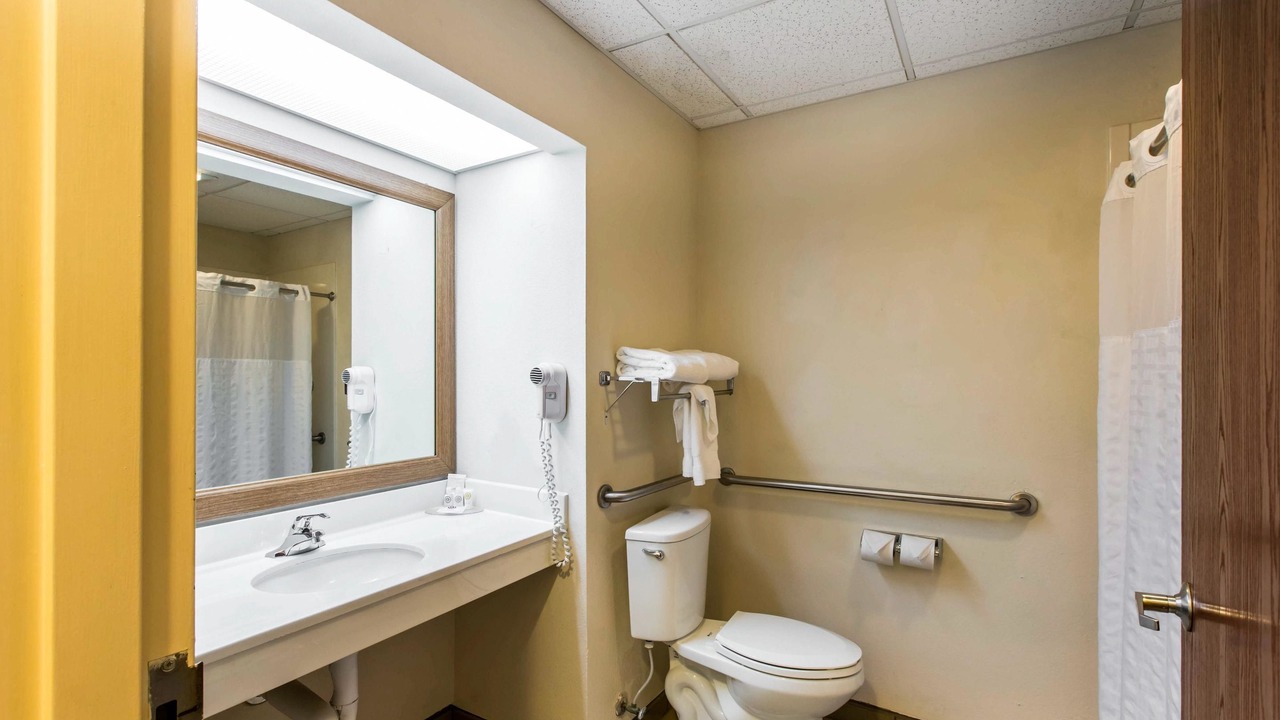 Photo of Others in Thomson