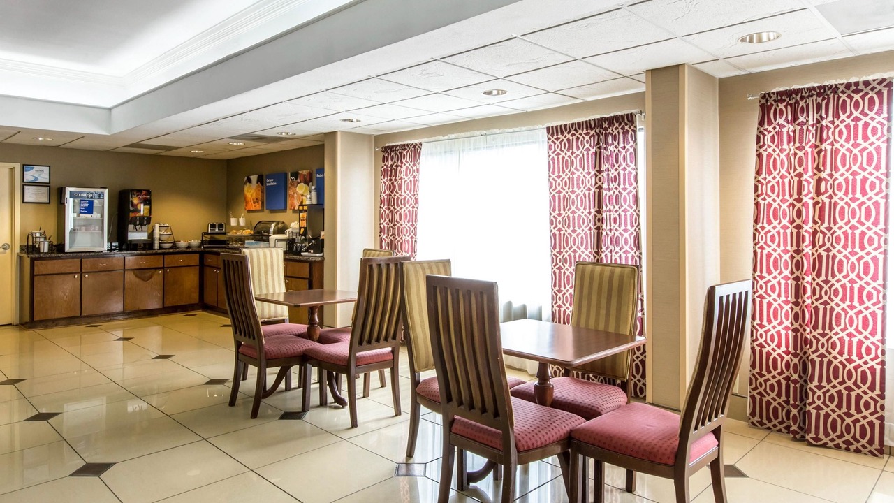 Photo of Others in Thomson