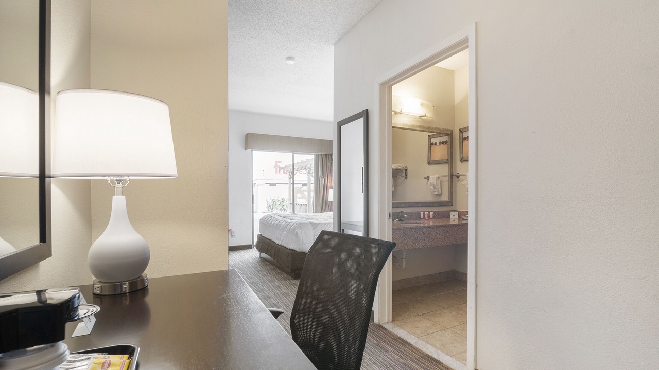 Photo of Bedroom in Greater Greenspoint