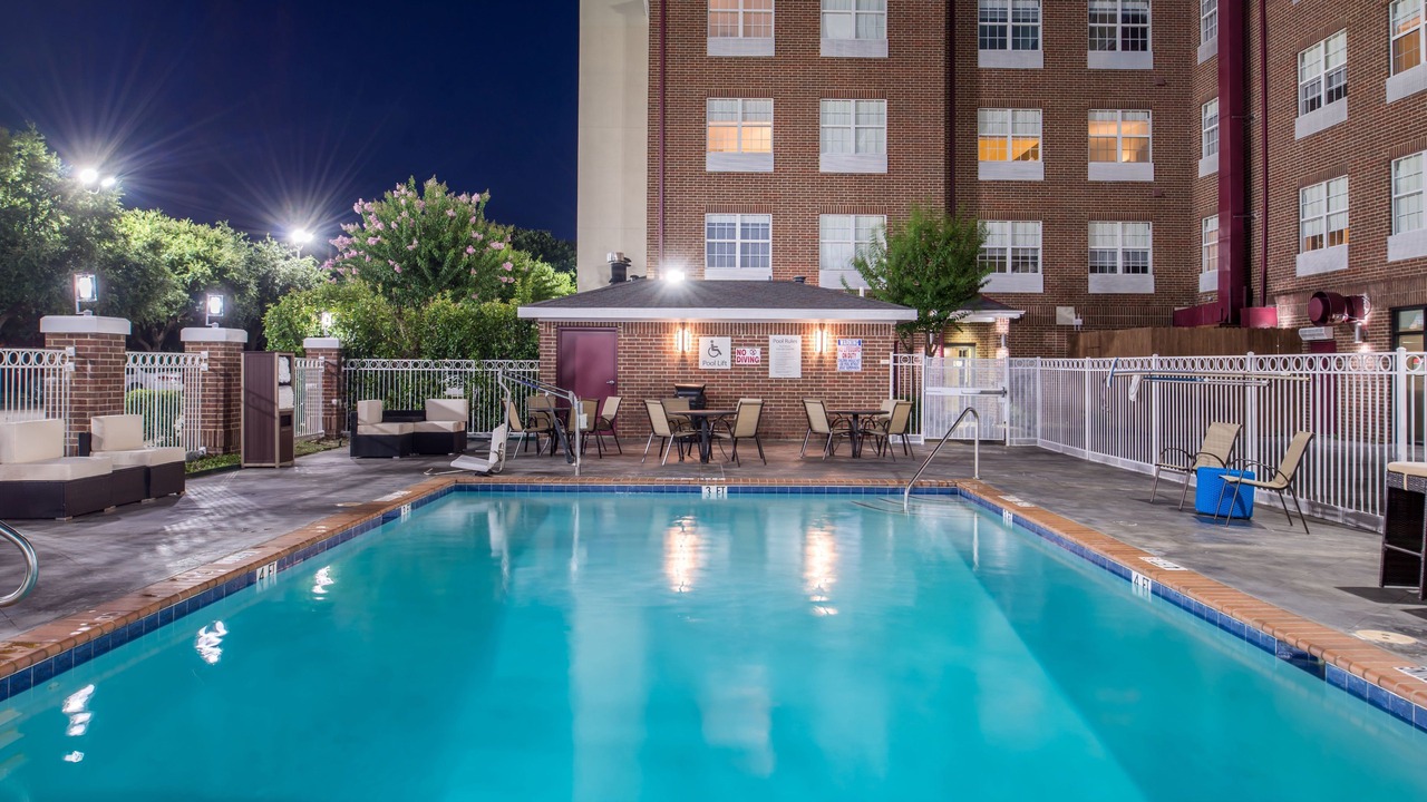 Photo of Outdoor in Addison