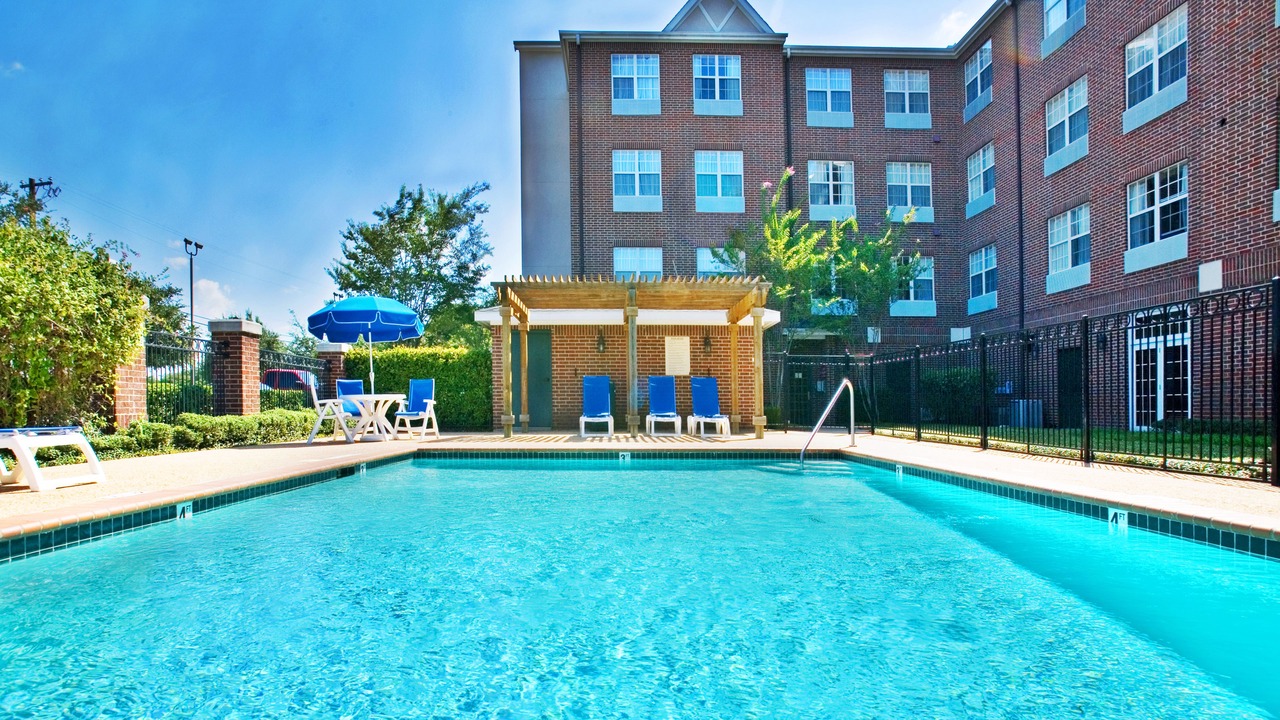 Photo of Outdoor in Addison