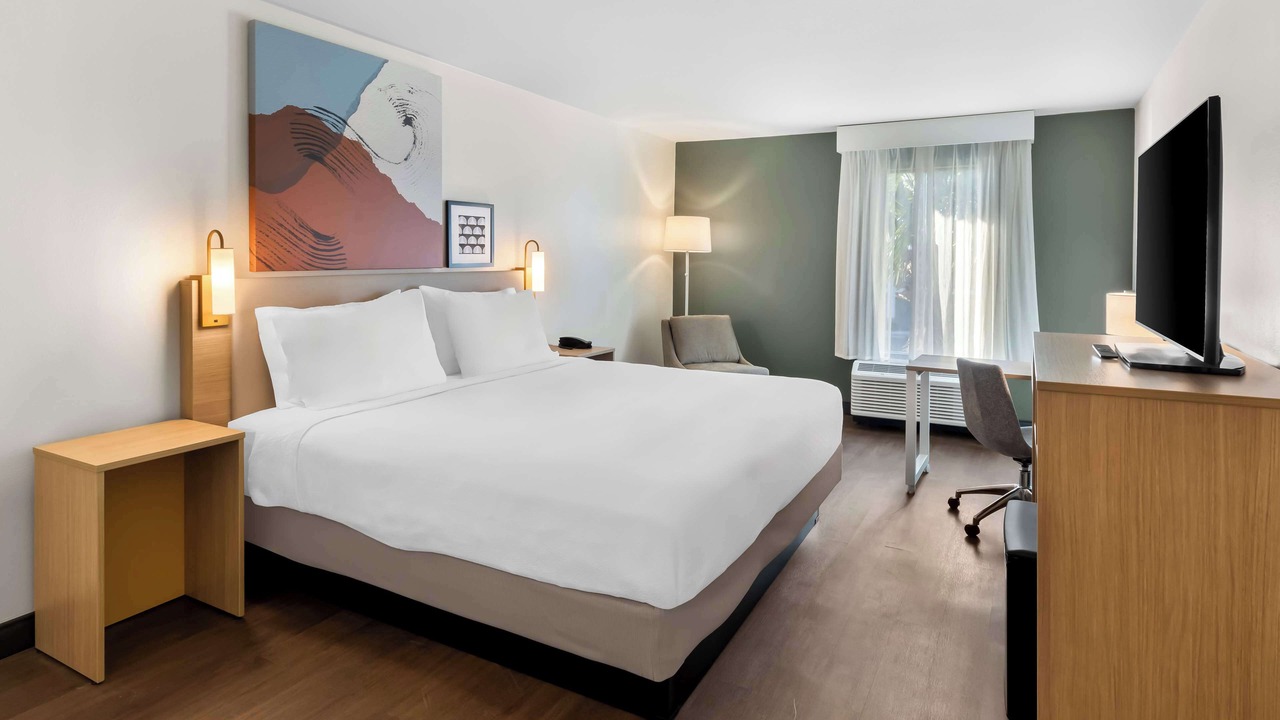 Photo of Others in Calhoun