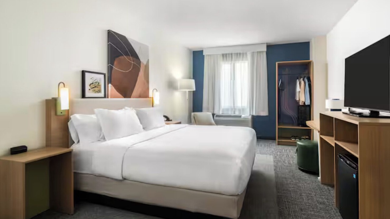 Photo of Bedroom in Calhoun