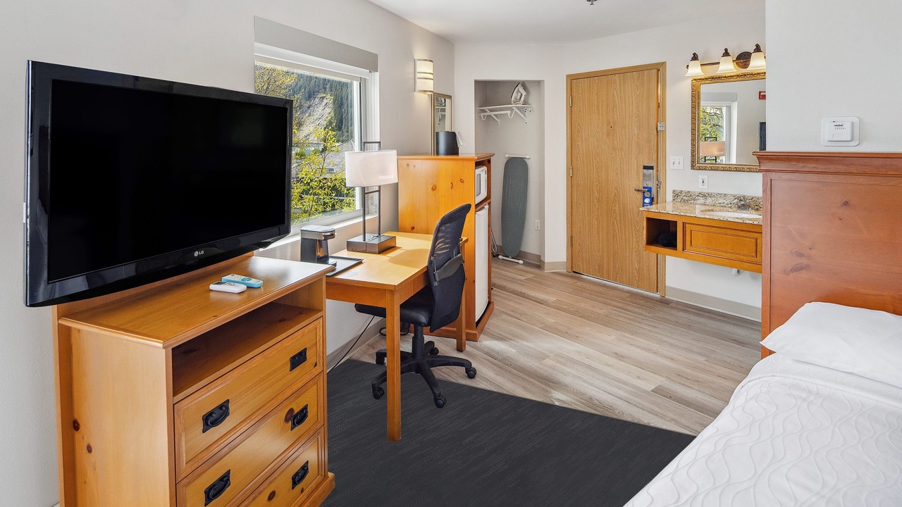 Photo of Bedroom in Seward