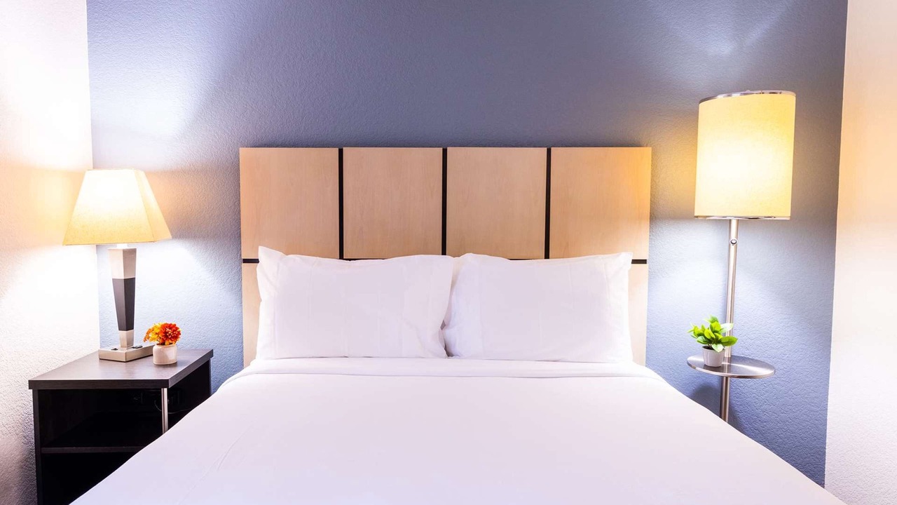 Photo of Bedroom in Far North Dallas