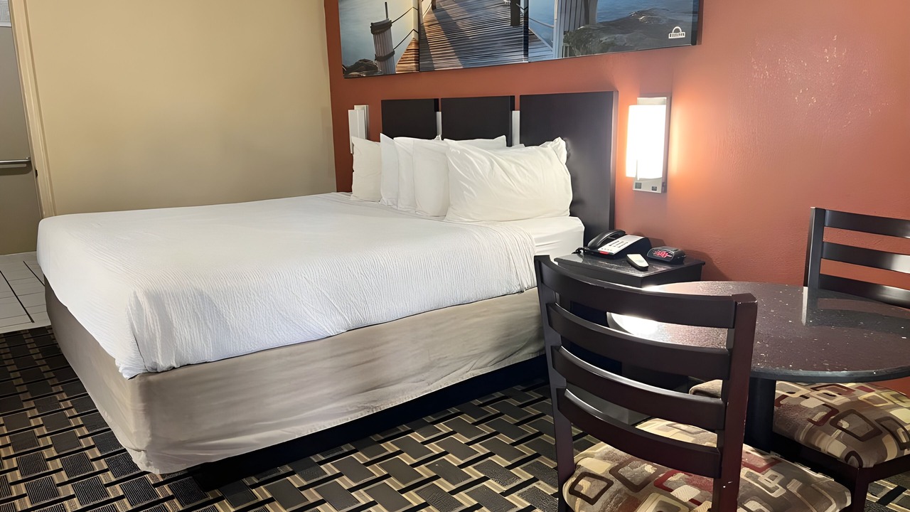 Photo of Bedroom in Pine Bluff