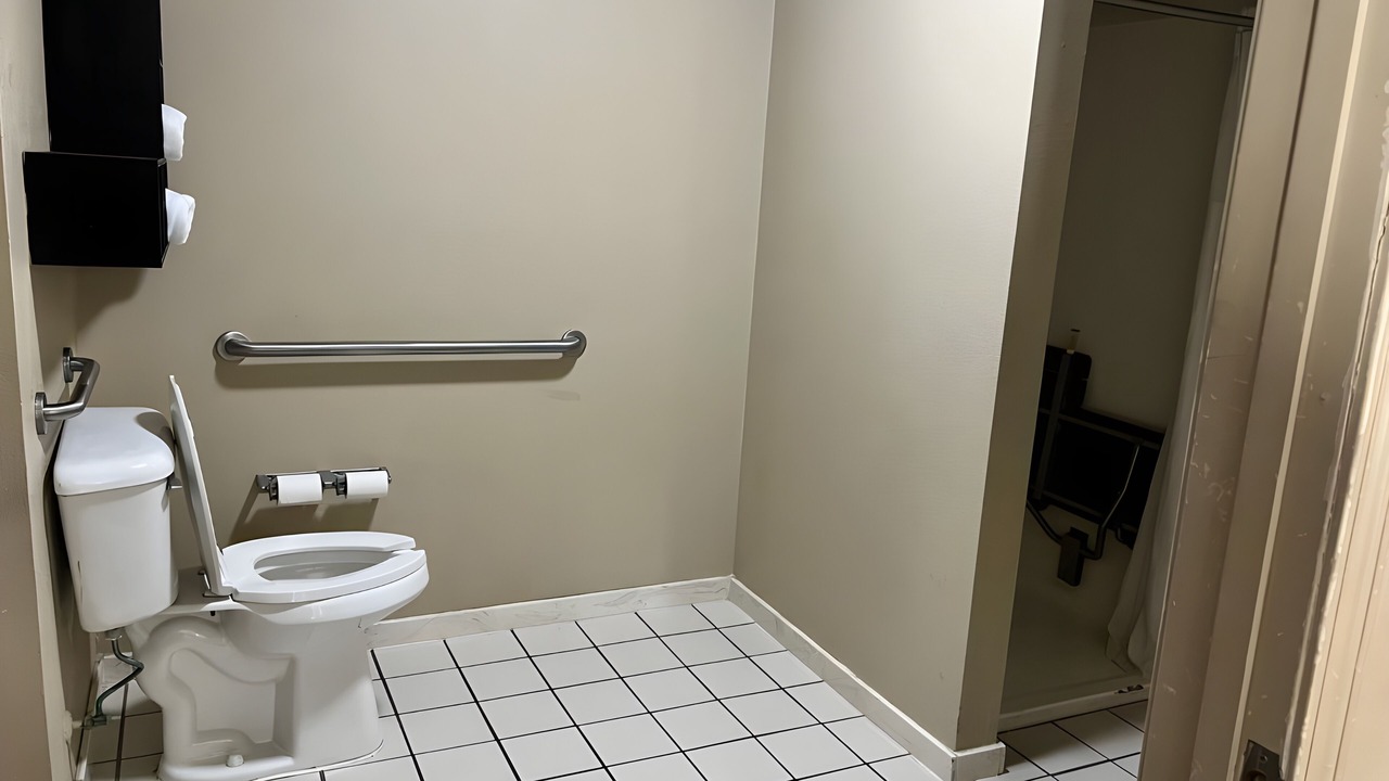 Photo of Bathroom in Pine Bluff