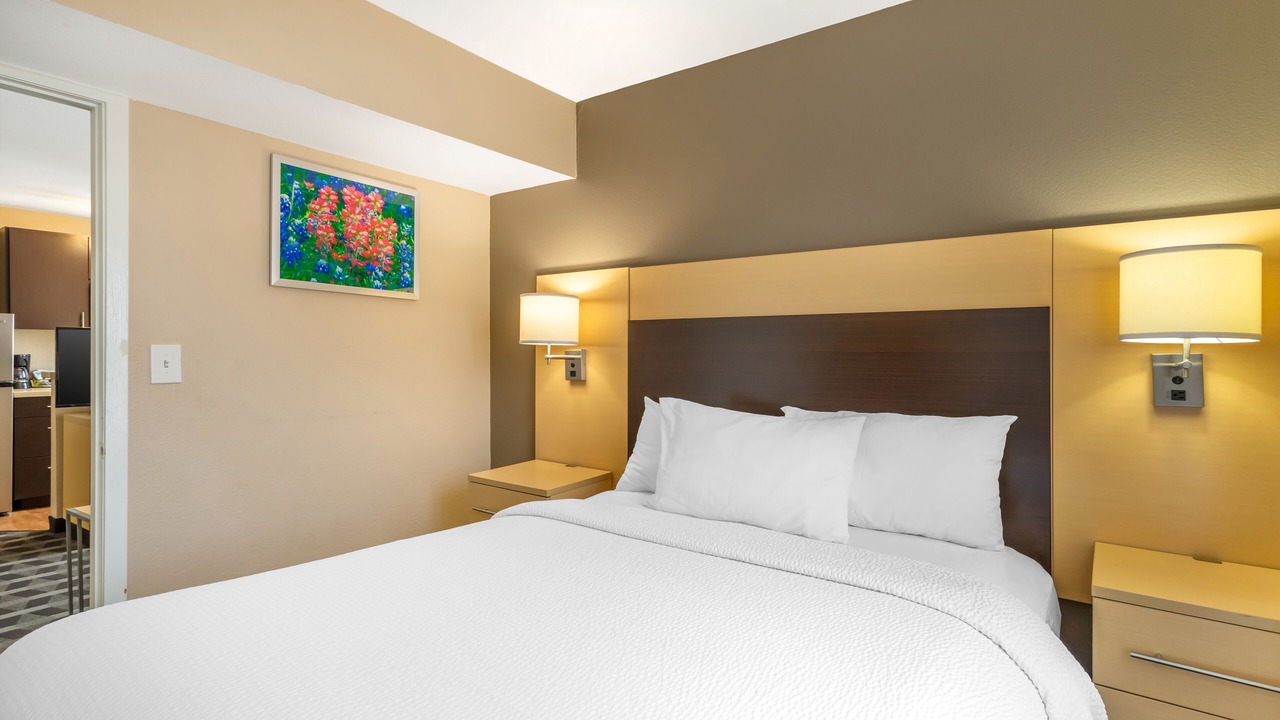 Photo of Bedroom in Nassau Bay