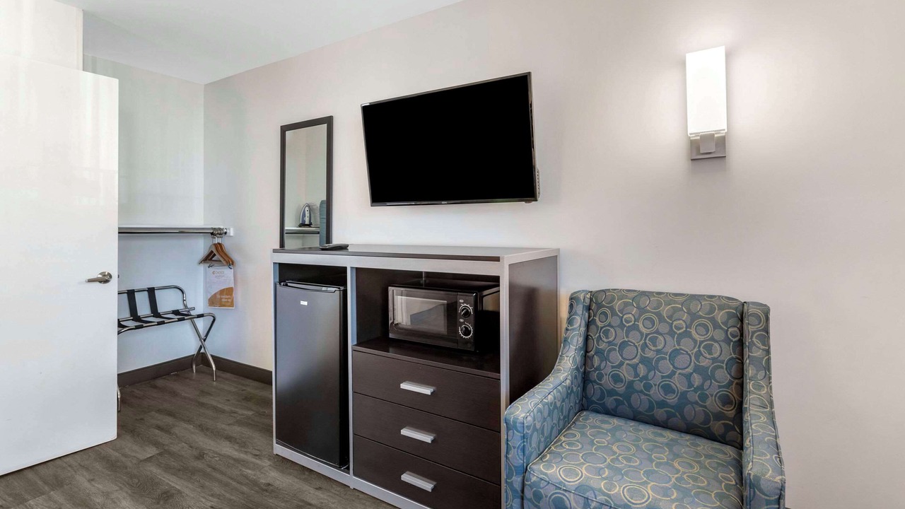 Photo of Bedroom in Burbank