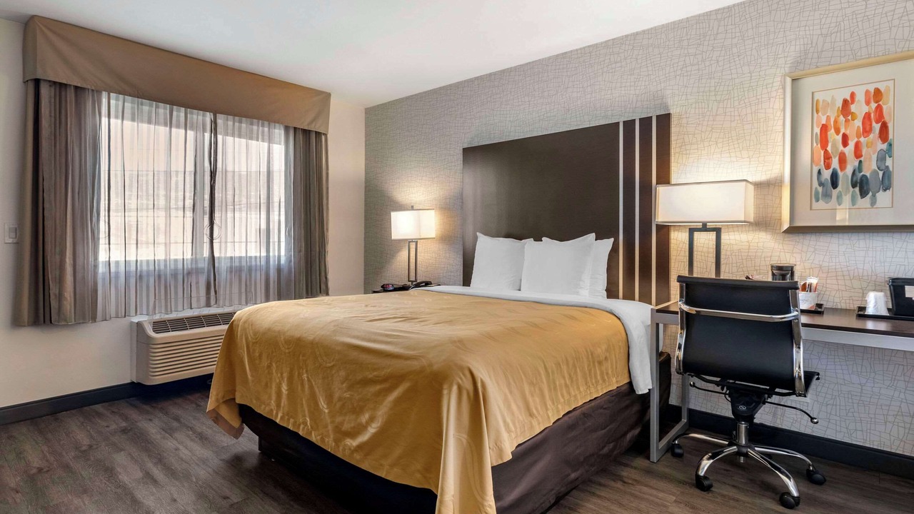 Photo of Bedroom in Burbank