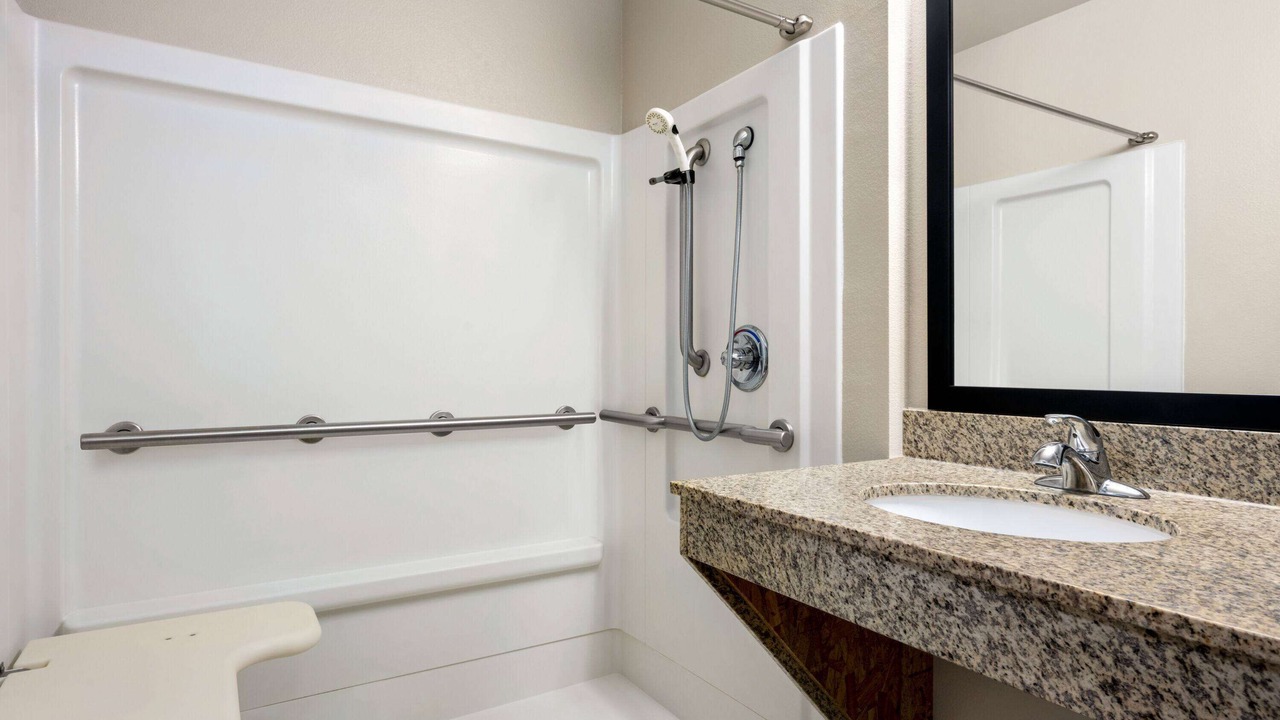 Photo of Bathroom in Hearne