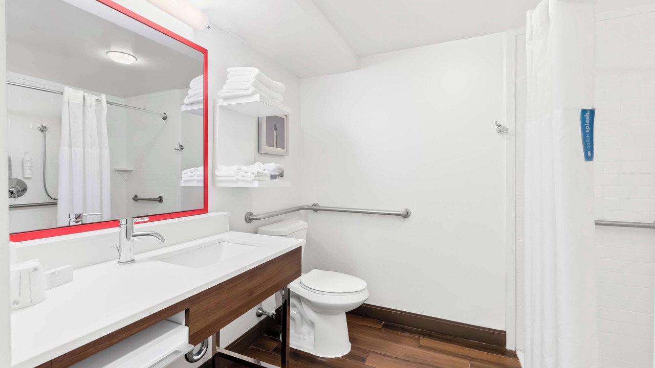 Photo of Bathroom in Deepwater