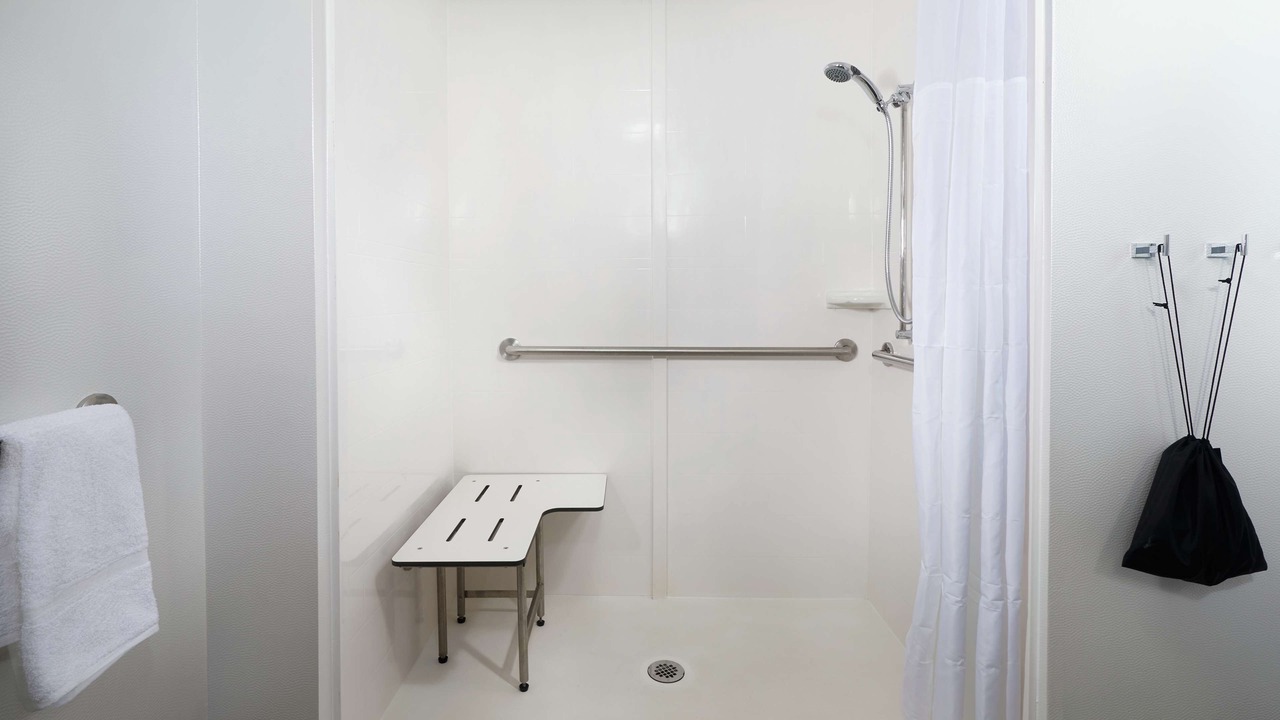 Photo of Bathroom in Downtown Niagara Falls