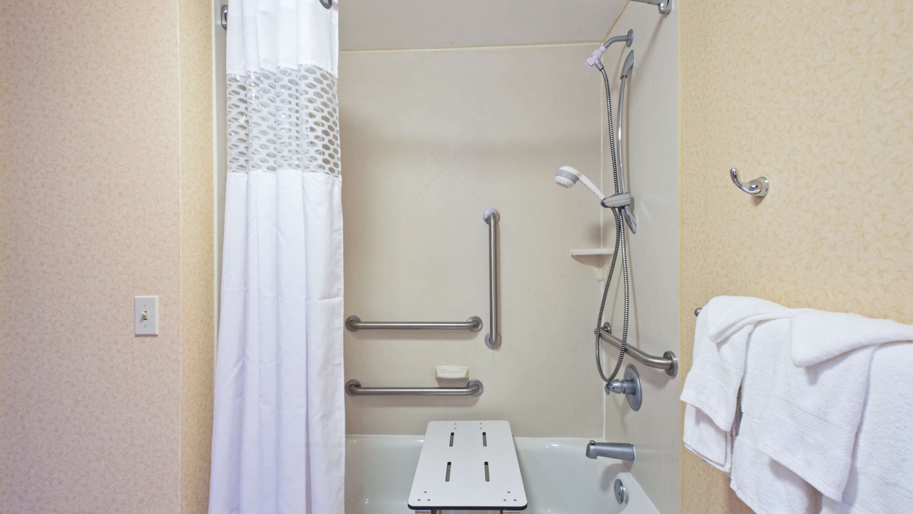 Photo of Bathroom in Teays Valley