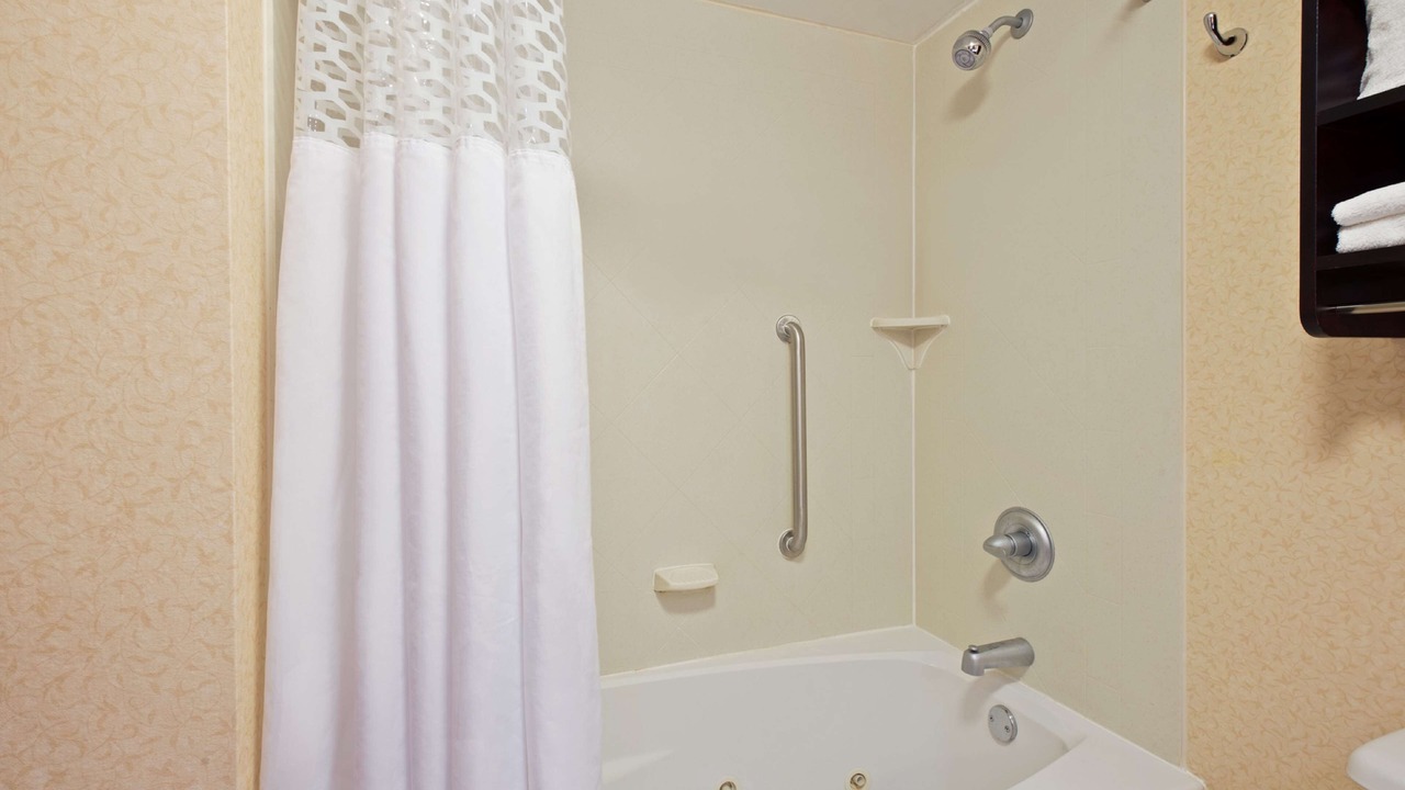 Photo of Bathroom in Teays Valley