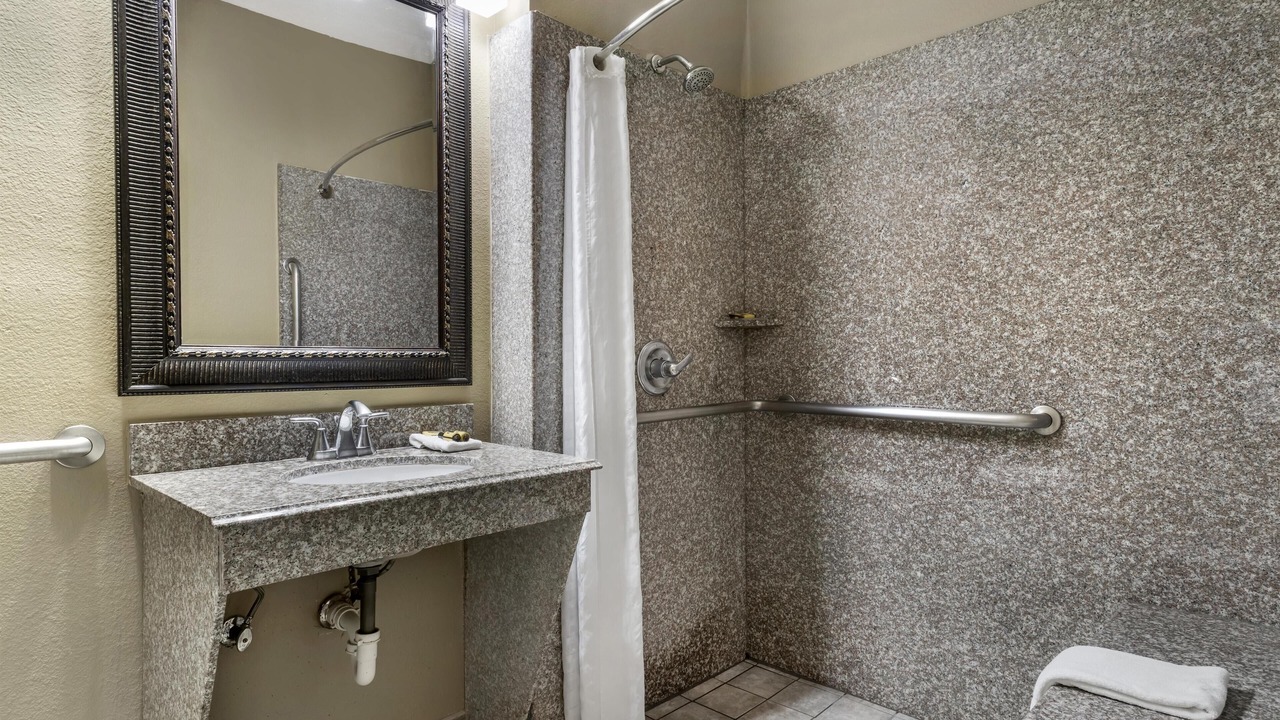 Photo of Bathroom in North Shore