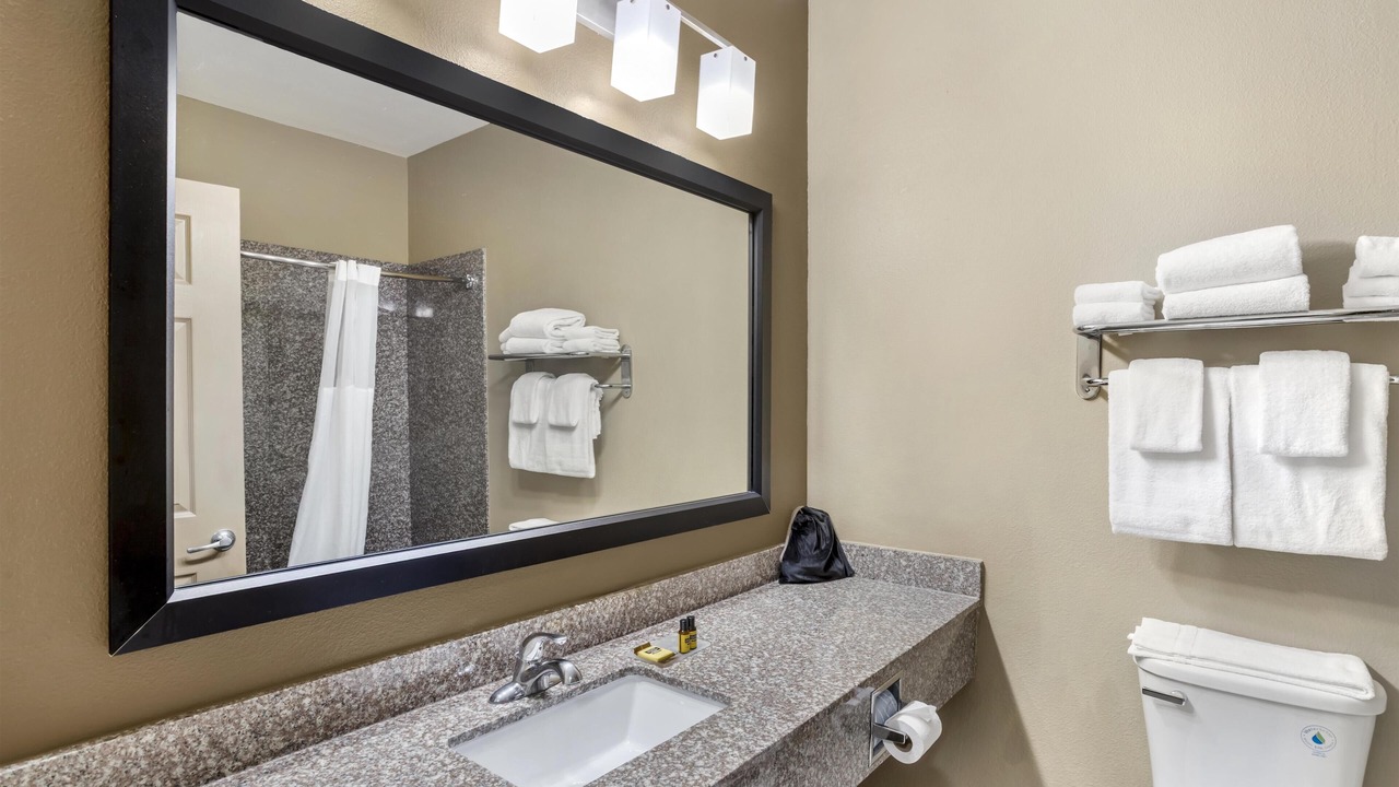 Photo of Bathroom in North Shore