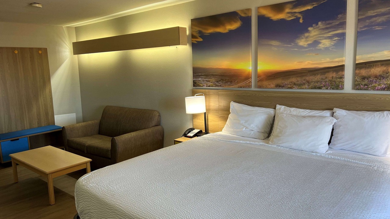 Photo of Bedroom in Hutchinson