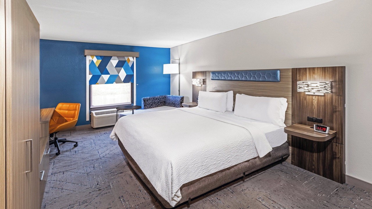 Photo of Bedroom in Breaux Bridge