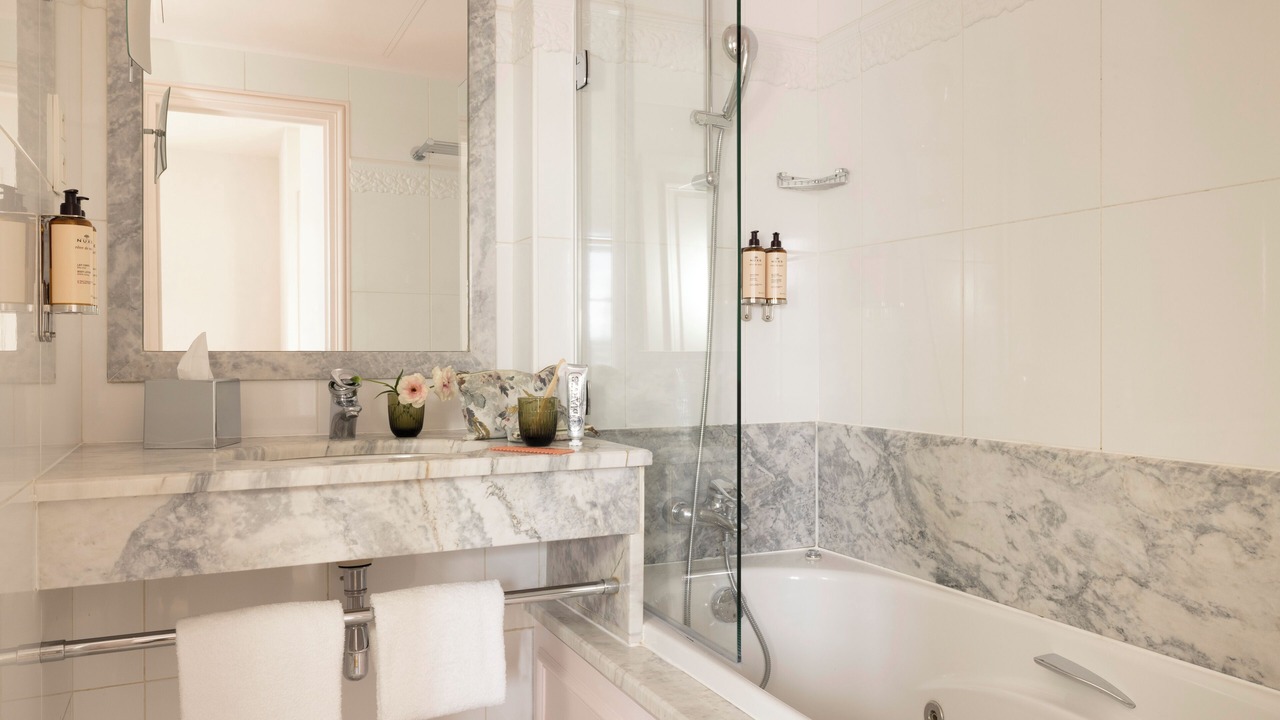 Photo of Bathroom in Madeleine