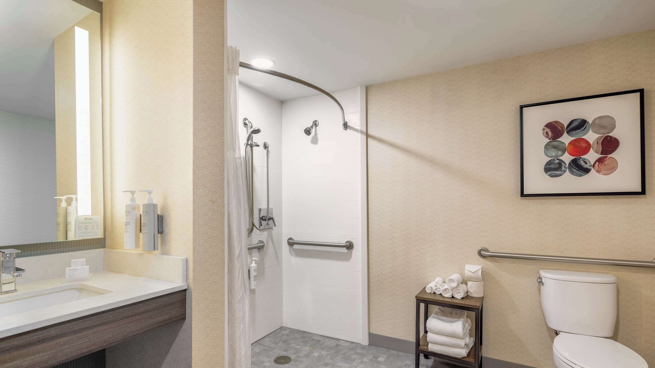 Photo of Bathroom in Oakbrook Terrace