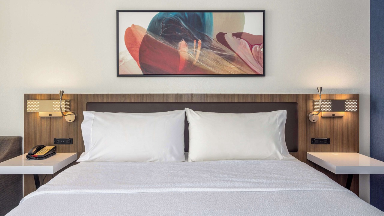 Photo of Bedroom in Oakbrook Terrace