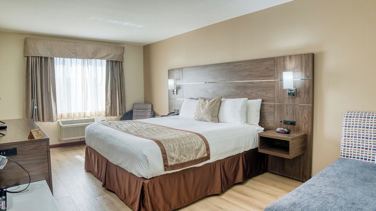 Photo of Others in Monroe