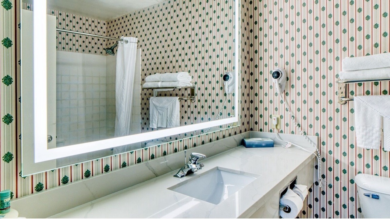 Photo of Others in Monroe