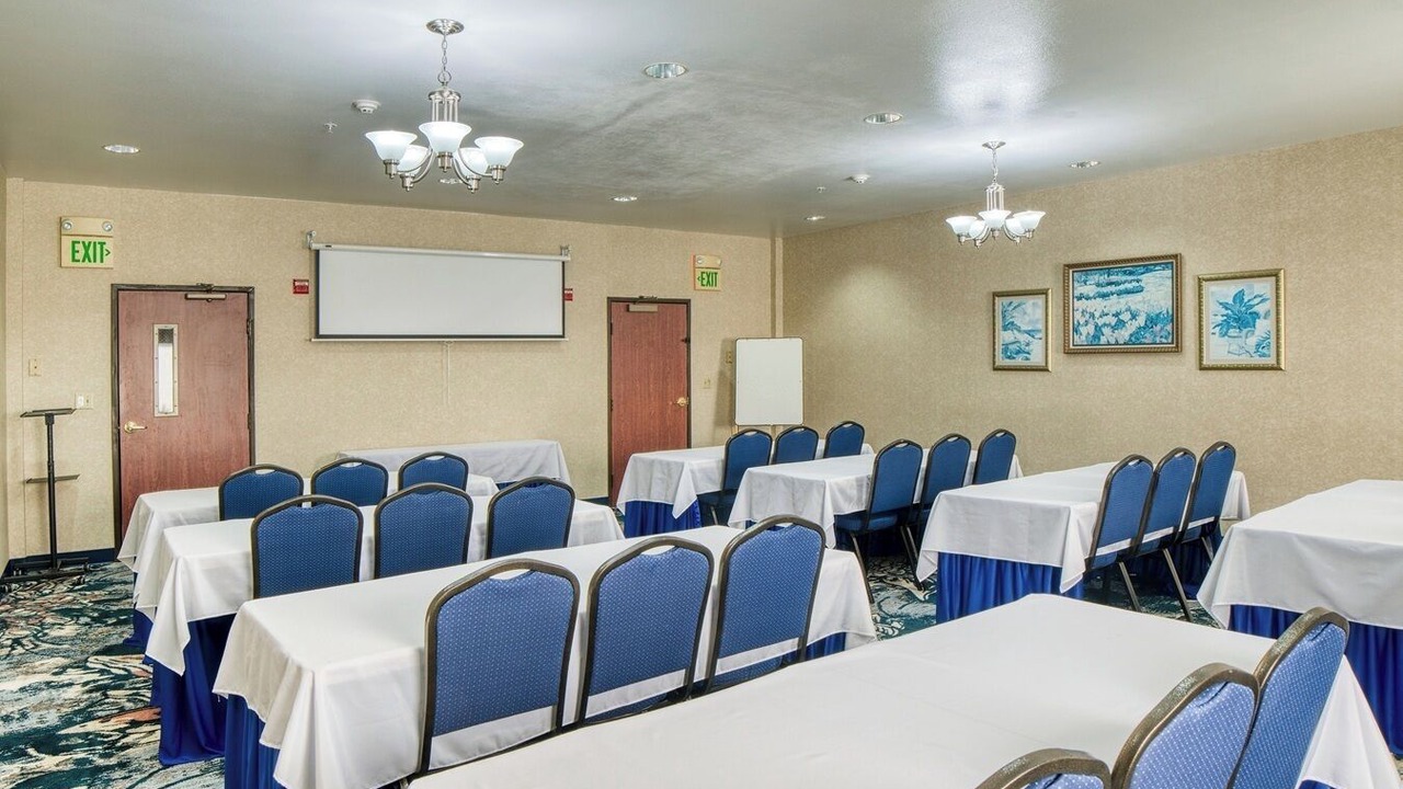 Photo of Others in Monroe