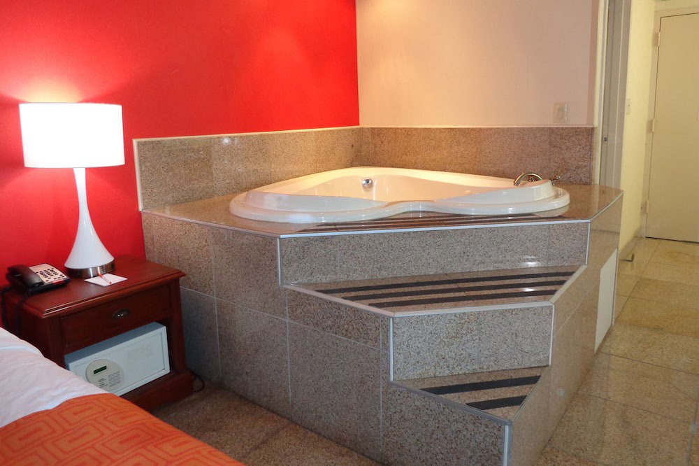 Photo of Bathroom in Tallman