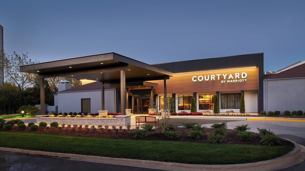 Photo of Outdoor in Oakbrook Terrace