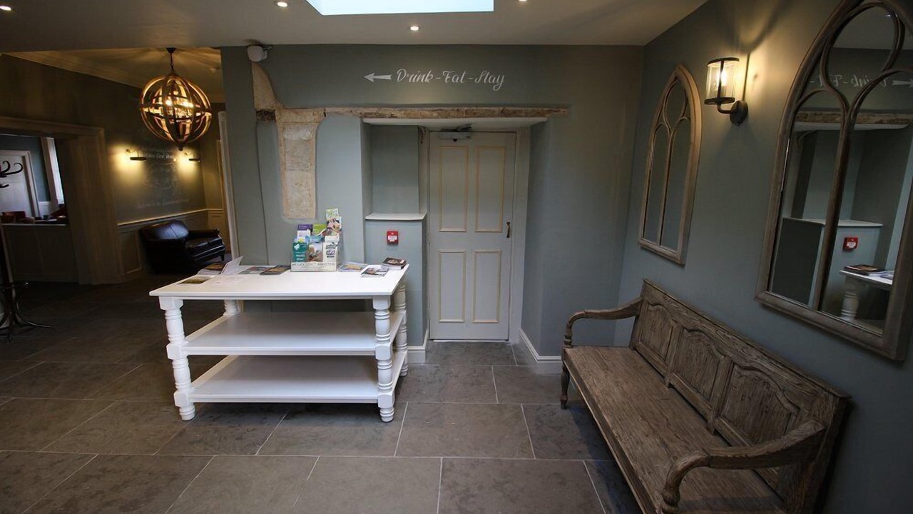 Photo of Others in Calne