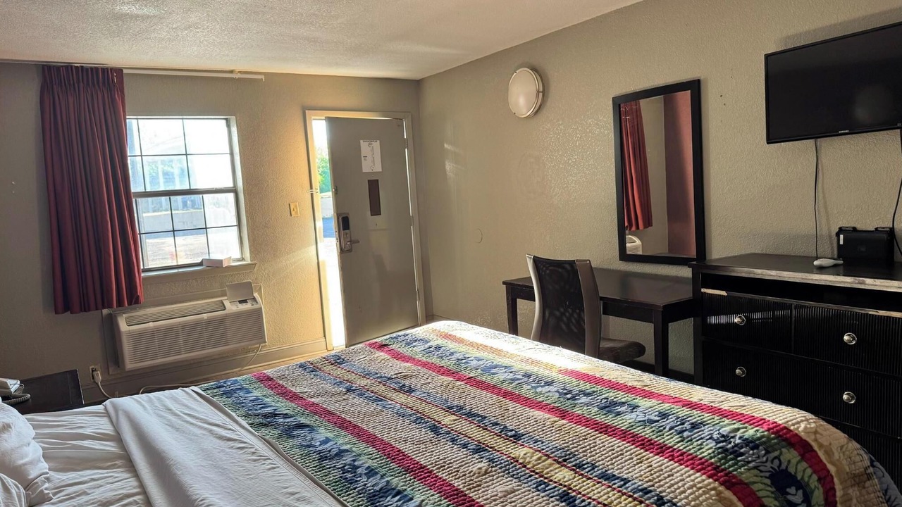 Photo of Bedroom in Forrest City