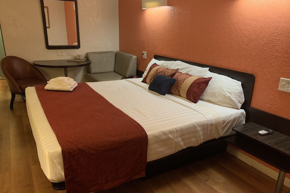 Photo of Bedroom in Scottsbluff