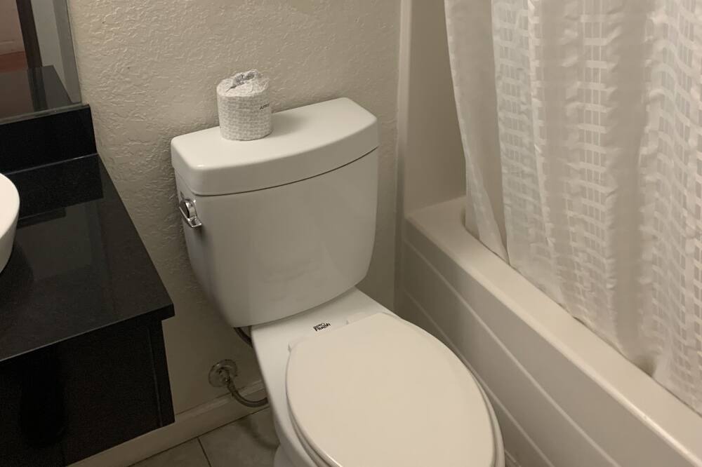 Photo of Bathroom in Scottsbluff