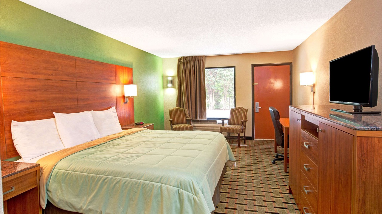 Photo of Bedroom in Conover