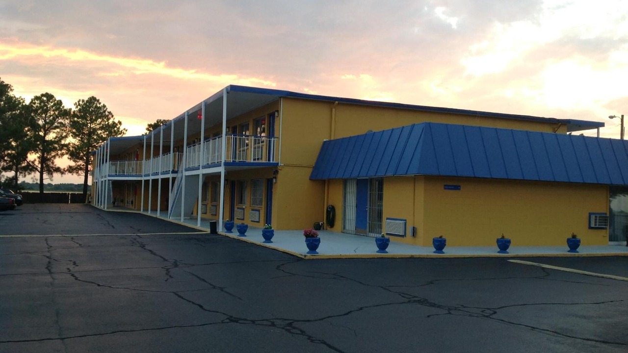 Photo of Outdoor in Hampton