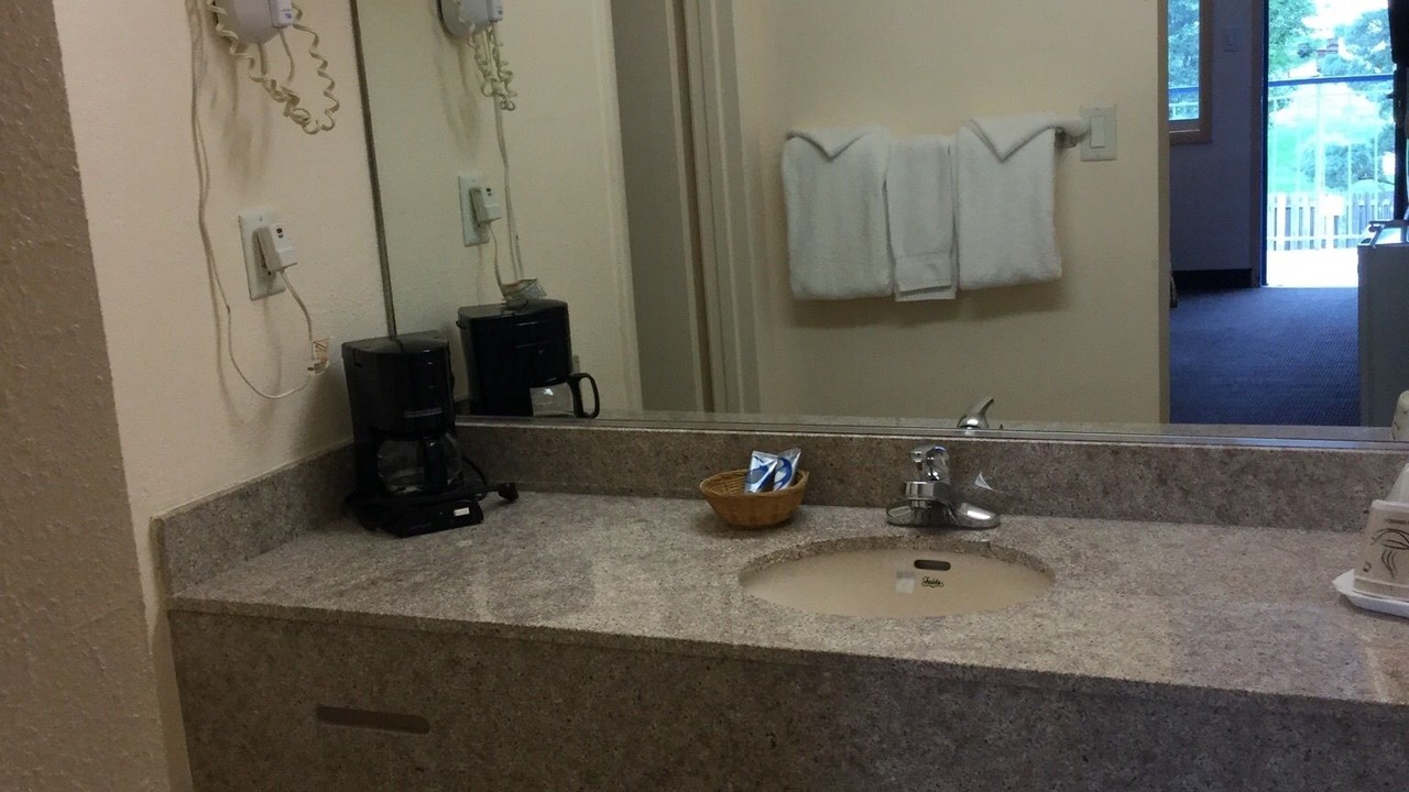 Photo of Livingroom in Hampton