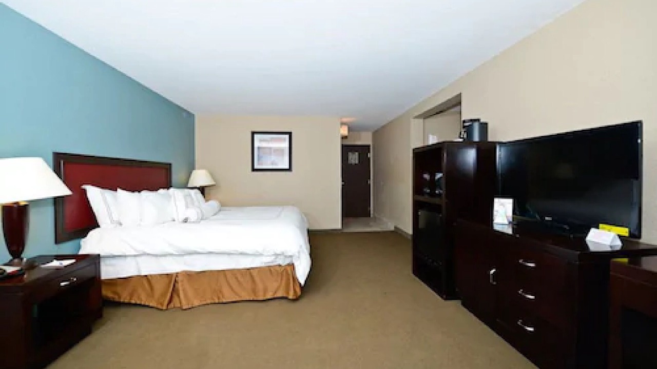 Photo of Bedroom in Lansing
