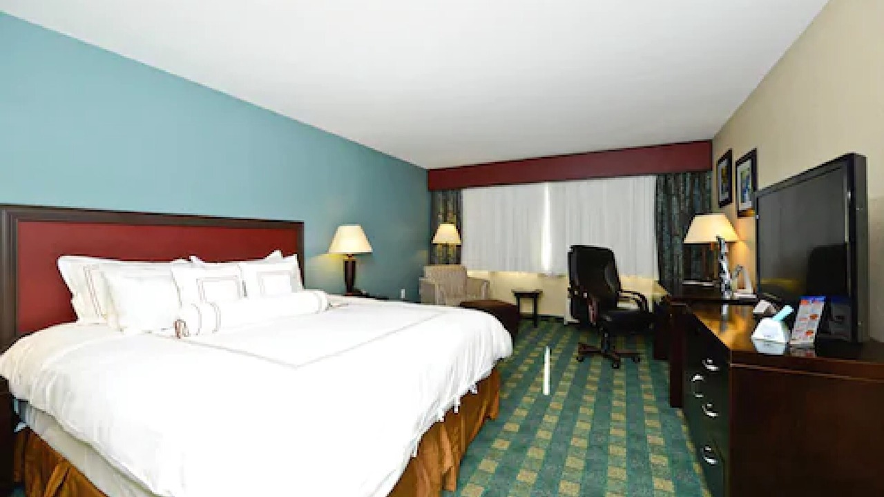 Photo of Bedroom in Lansing