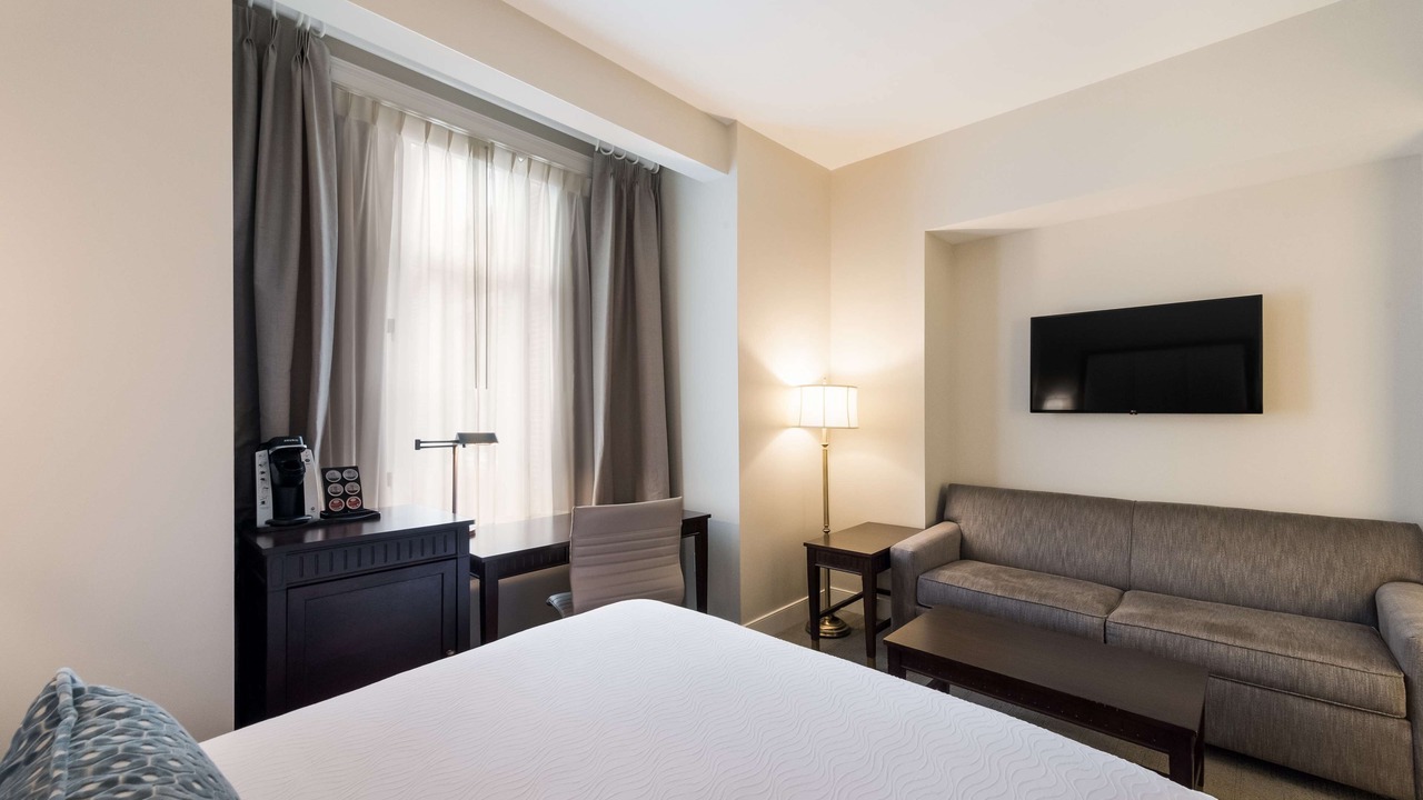 Photo of Bedroom in Center City East