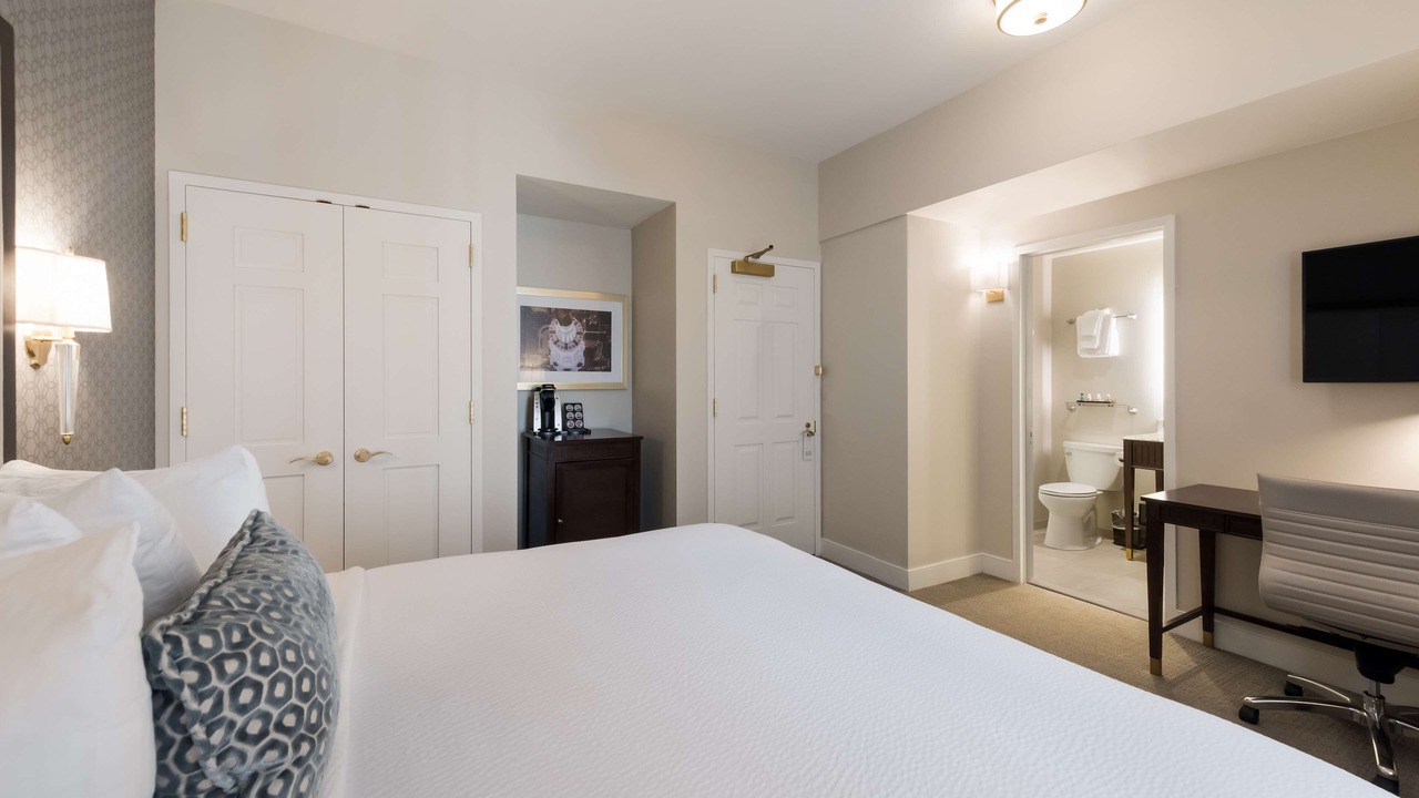 Photo of Bedroom in Center City East
