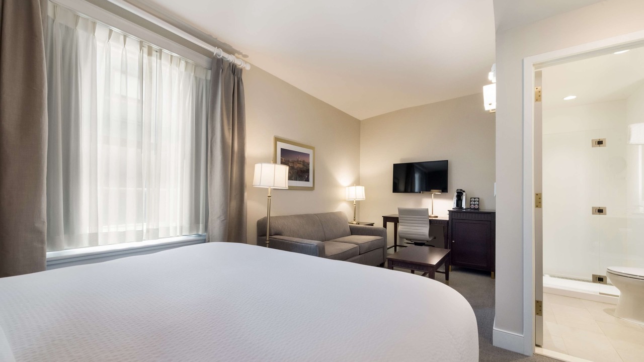 Photo of Bedroom in Center City East