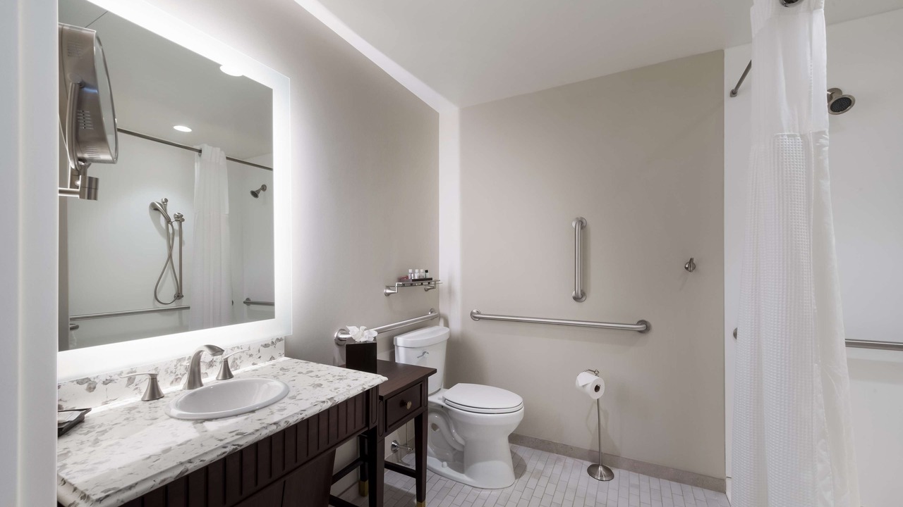 Photo of Bathroom in Center City East